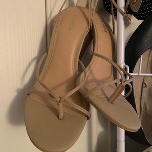 EXPRESS heeled sandal